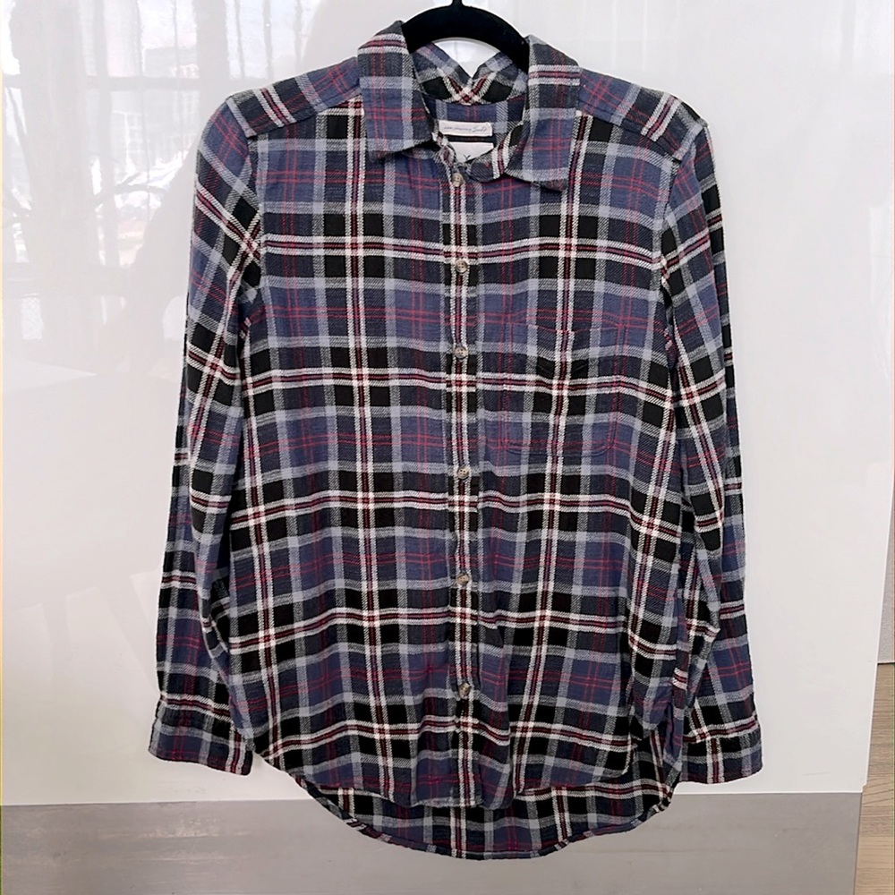 Women’s American Eagle Boyfriend Fit Plaid Flannel Button Shirt Size S